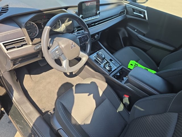 2022 Mitsubishi Outlander ES 2.5 2WD