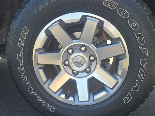 2014 Toyota FJ Cruiser 4WD 4dr Auto (Natl)