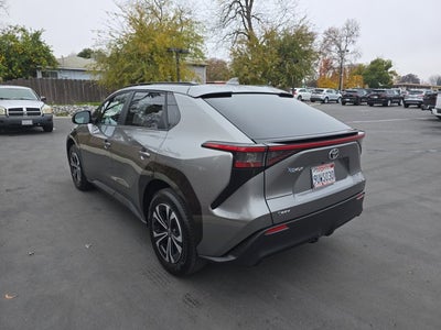 2025 Toyota bZ4X XLE
