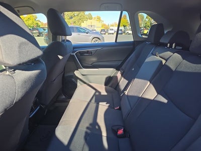 2023 Toyota RAV4 Hybrid LE